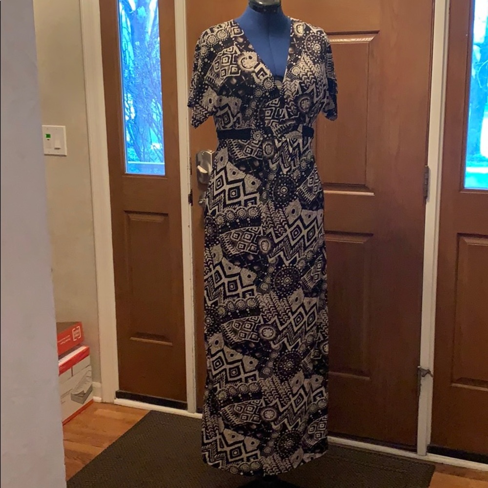 Black and Beige - Patterned Dress